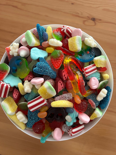 A little bit of EVERYTHING Lolly BUCKET
